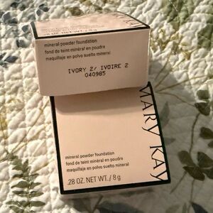 Mary Kay Mineral Powder Foundation - Ivory 2